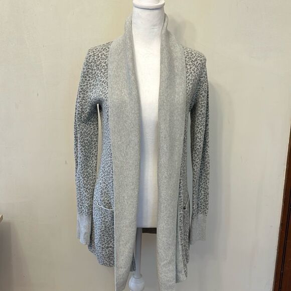 Ruby Moon light gray animal pint open cardigan Size M EUC - Picture 1 of 9